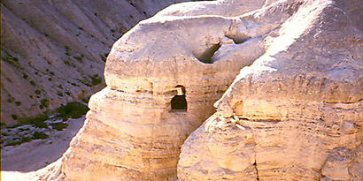 Bilder Höhleneingang Qumran.