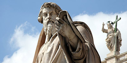 Statue des Apostel Paulus vor dem Petersdom (Vatikan). (Bildhauer: Adamo Tadolini)
