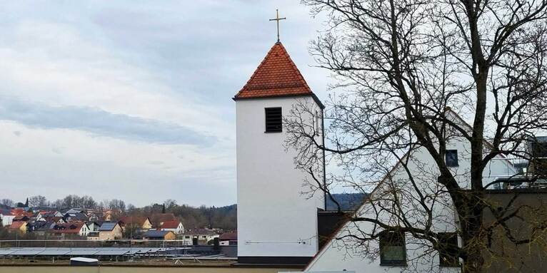 Eine Besonderheit der Wohnstätte ist die Integration des Kirchengebäudes in die Wohnstätte., &copy; Lebenshilfe Regensburg