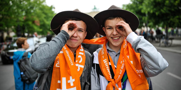 Deutscher Evangelischer Kirchentag 2017 zwei Pfadfinder, © DEKT/Dallwitz