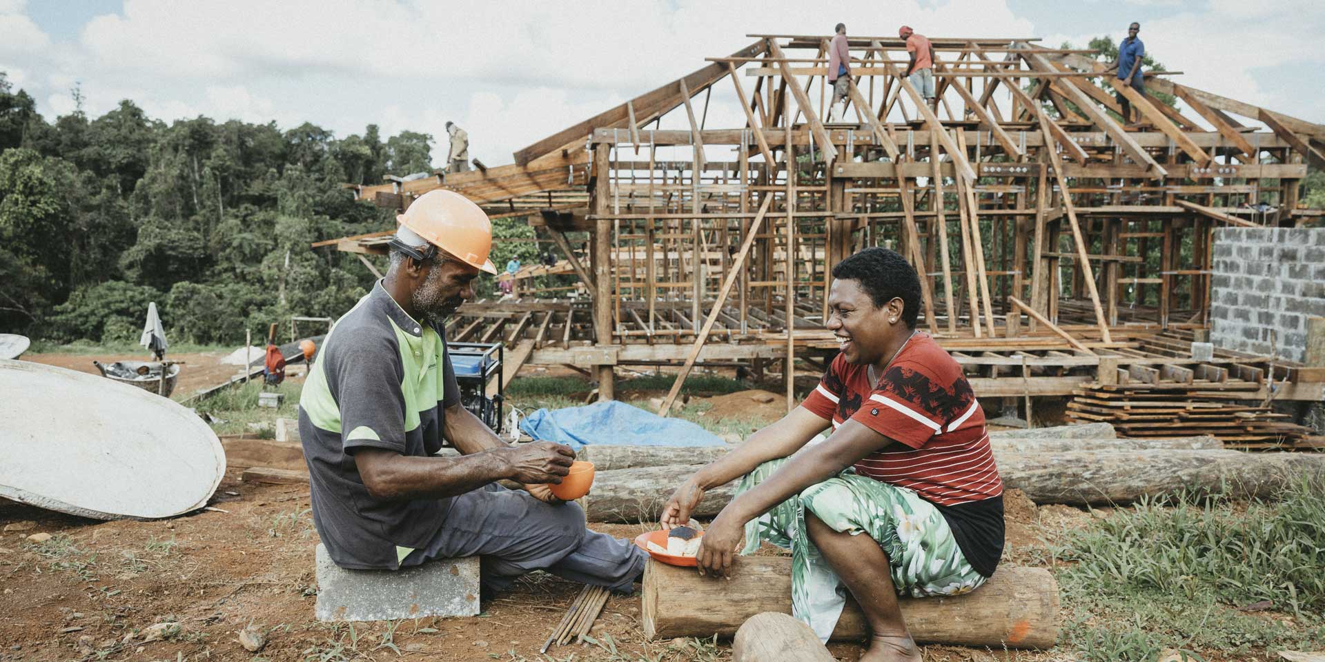 Wiederaufbau nach dem Zyklon in dem Dorf Cogea.