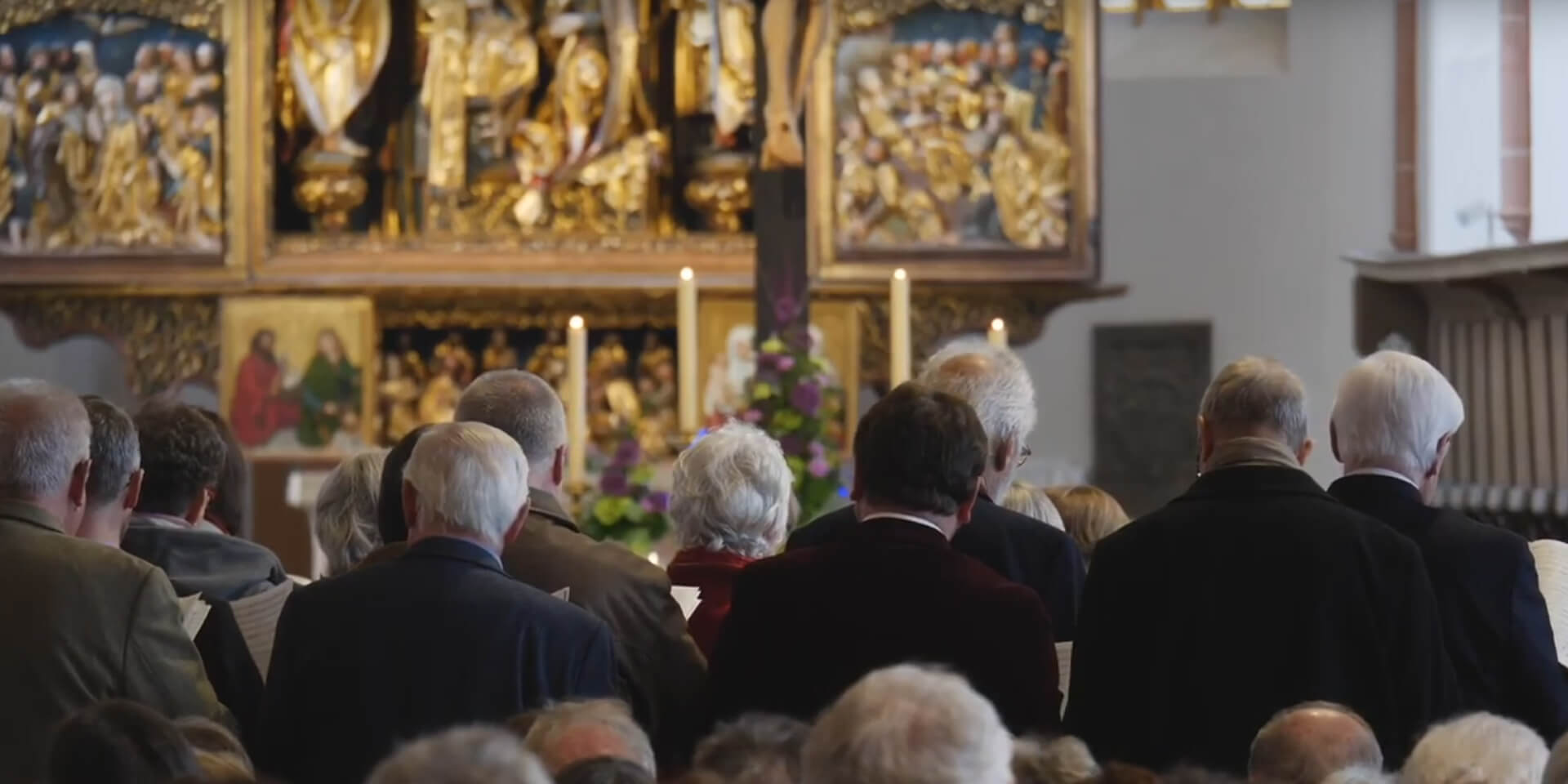 Menschen im Gottesdienst Menschen im Gottesdienst