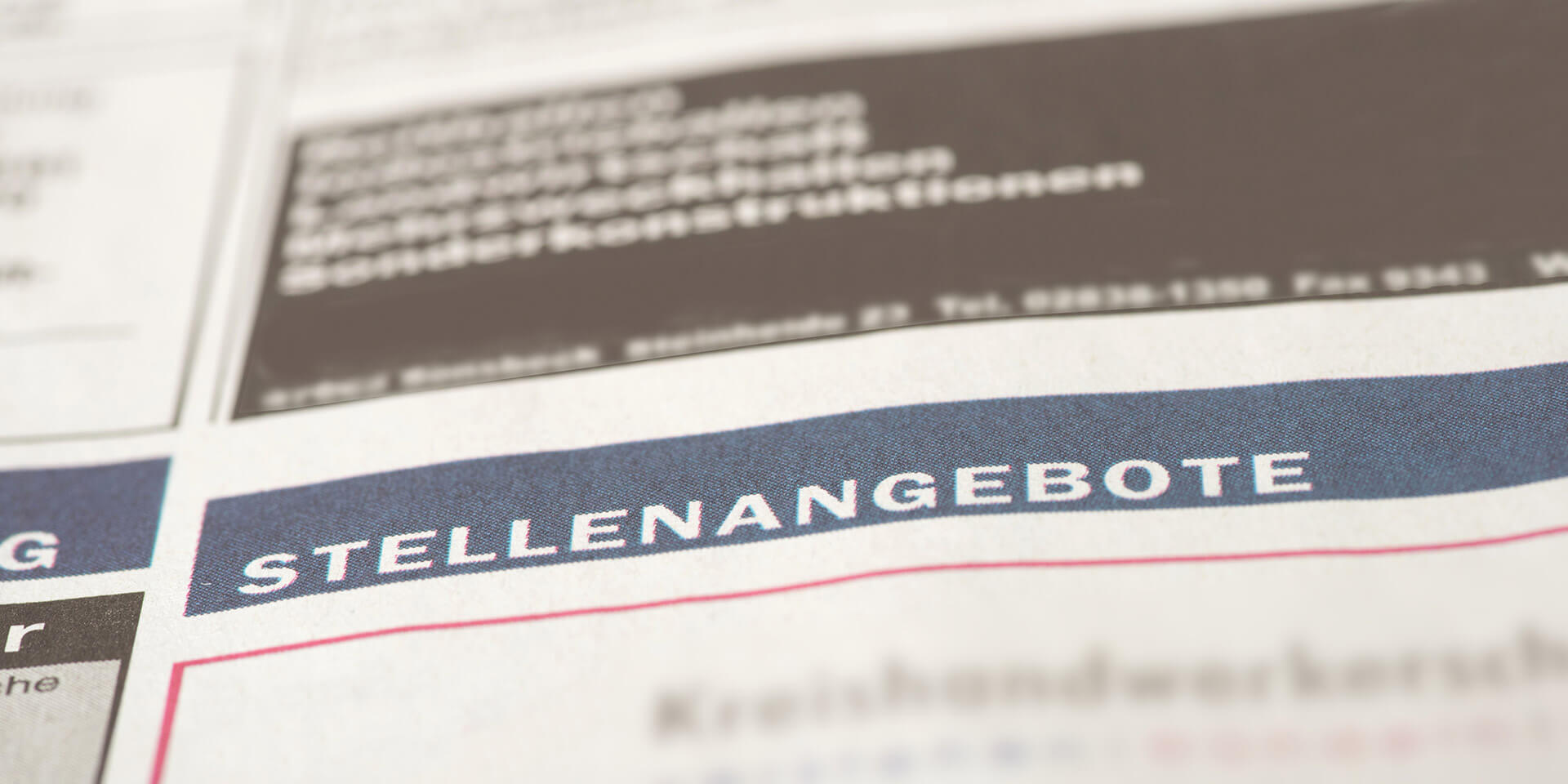 Straßenschild mit Aufschrift: Stellenangebote Straßenschild: Stellenangebote