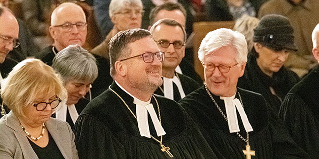 Oberkirchenrat Stefan Blumtritt und Landesbischof Heinrich Bedford-Strohm