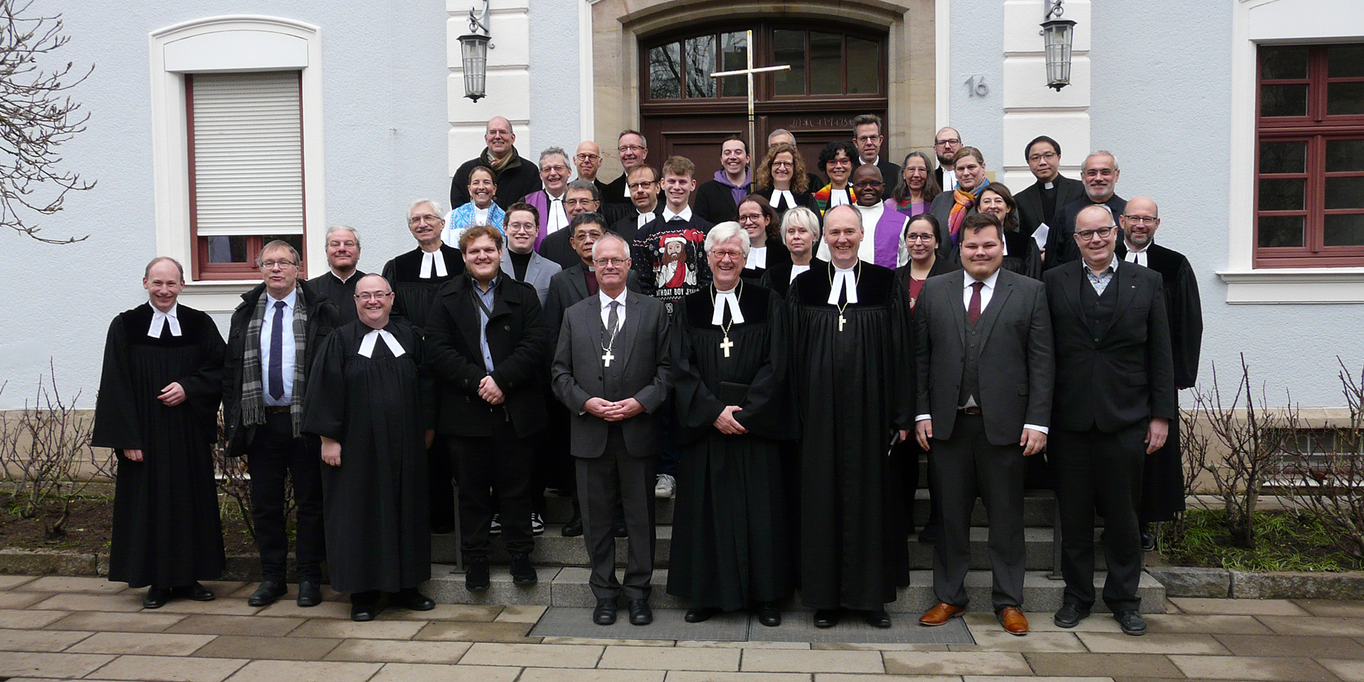 Gruppenfoto vor dem Festgottesdienst