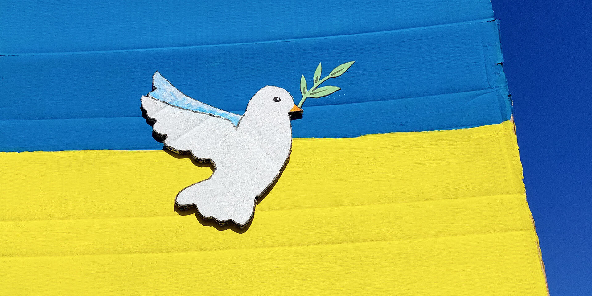 Transparent auf einer Friedensdemonstration zum Ukrainekrieg 
