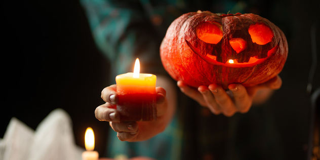 Reformationstag gegen Halloween? Warum eigentlich? Beide Feste liegen ja nicht zufällig am Abend vor Allerheiligen. 