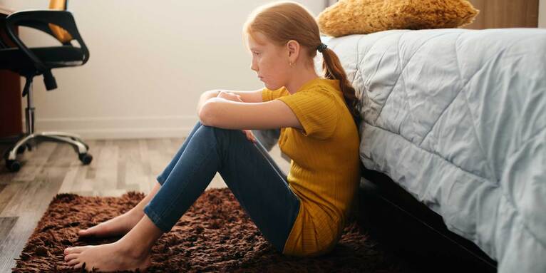 Fast 40% junger Menschen berichten laut RKI (2024) ein geringes psychisches Wohlbefinden., © GettyImages