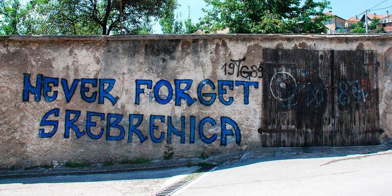 Der Genozid in Srebrenica, der sich im Juli 1995 ereignete, forderte das Leben von mindestens 8.372 bosniakischen Männern und Jungen., © GettyImages