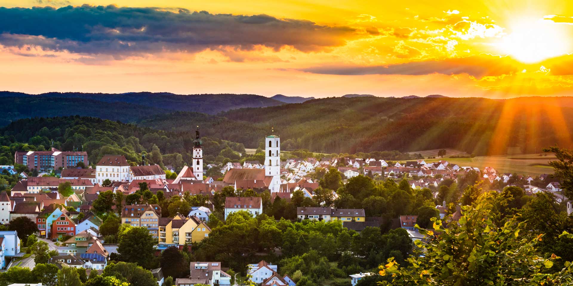 Regionalbischof Thomas Prieto Peralpredigt im ökumenischen Annaberg-Gottesdienst an der Wallfahrtskirche in Sulzbach-Rosenberg., © GettyImages