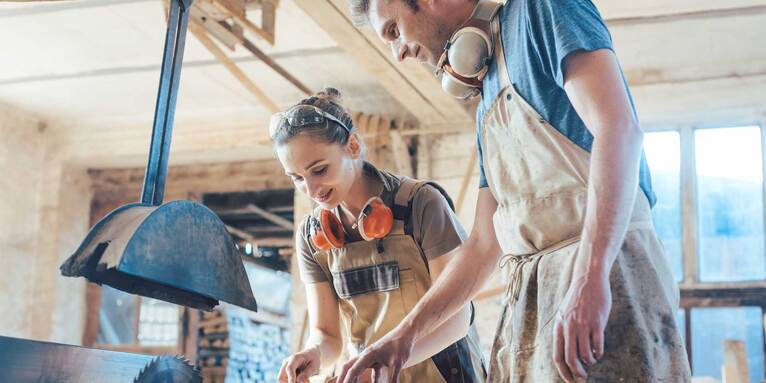 Der bayerische Ausbildungsmarkt bietet weiterhin beste Chancen für Jugendliche auf einen Ausbildungsplatz., © GettyImages