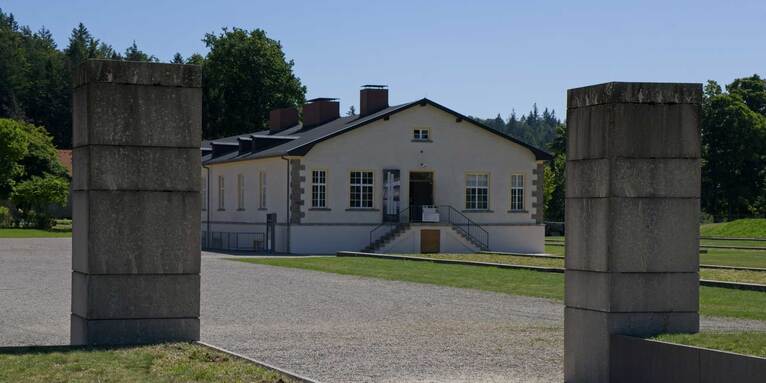 Das KZ Flossenbürg war von Anfang an als ein Konzentrationslager zur Ausbeutung von Zwangsarbeitern für die wirtschaftlichen Interessen der SS geplant., &copy; GettyImages