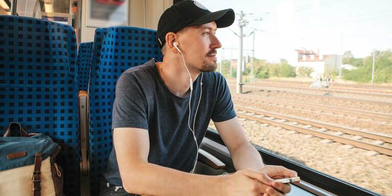 Die erste Staffel widmet sich dem Schwerpunkt „Zuhören und Seelsorge