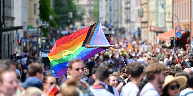 Mehr als eine halbe Million Menschen werden zum Pride-Wochenende am Samstag und Sonntag, 28. und 29. Juni, zum CSD in die Stadt strömen., © GettyImages