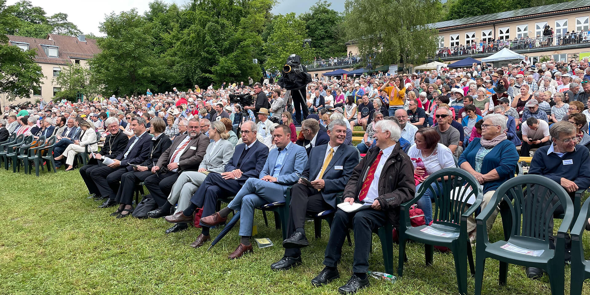 Besucher auf dem Hesselbergkirchentag 