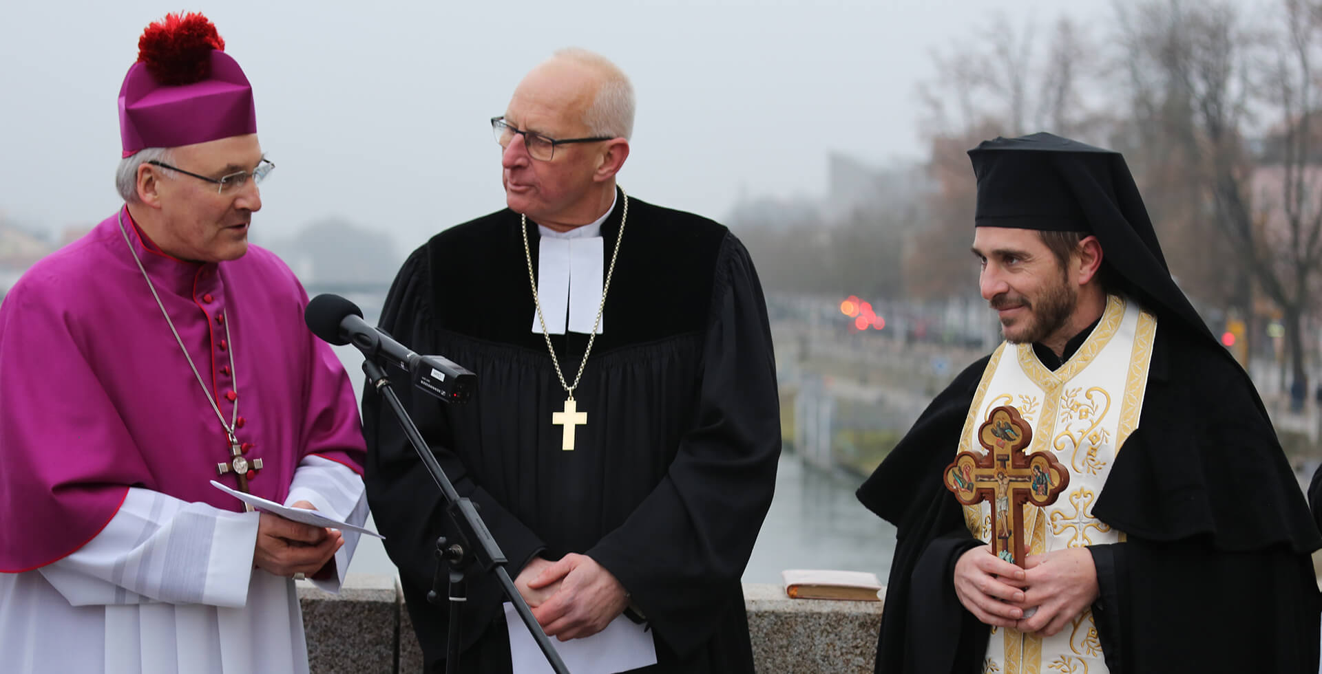 Bischof Dr. Rudolf Voderholzer, Archimandrit Petros Klitsch und Regionalbischof Klaus Stiegler