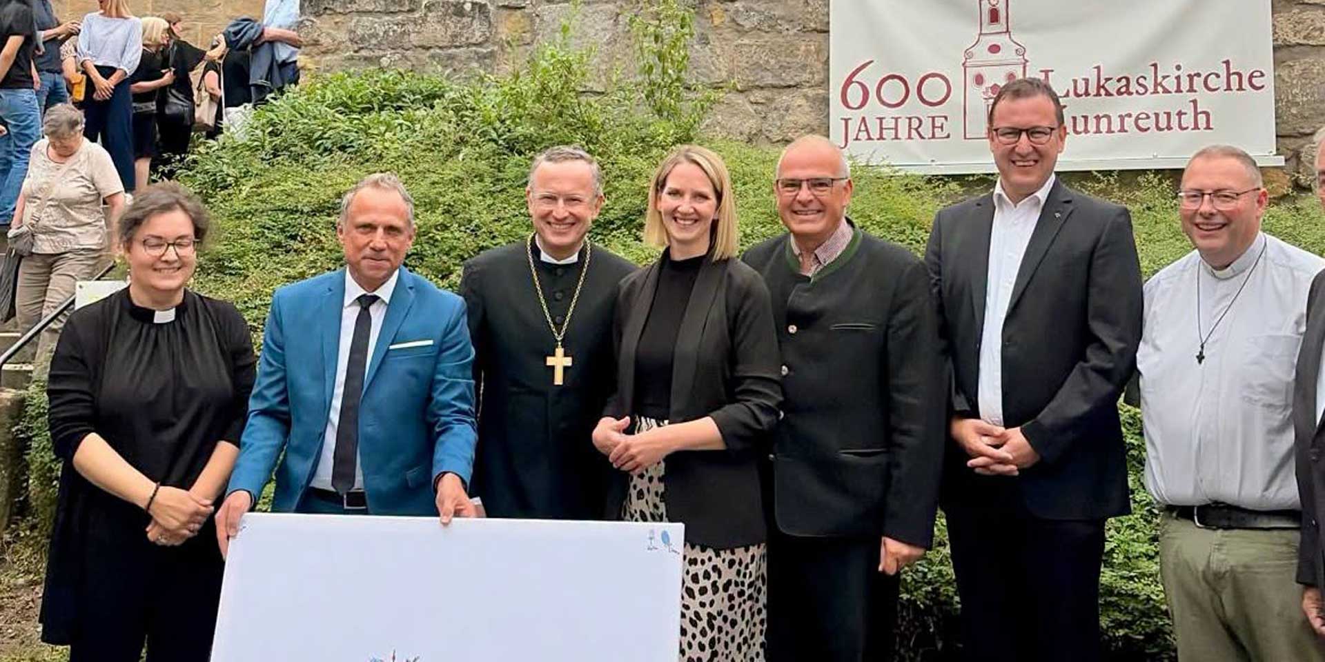 Die Lukaskirche Kunreuth wurde laut Gemeindechronik vermutlich vom Rittergeschlecht der Herren von und zu Egloffstein gegründet und in ihrer Geschichte mehrfach umgebaut.
