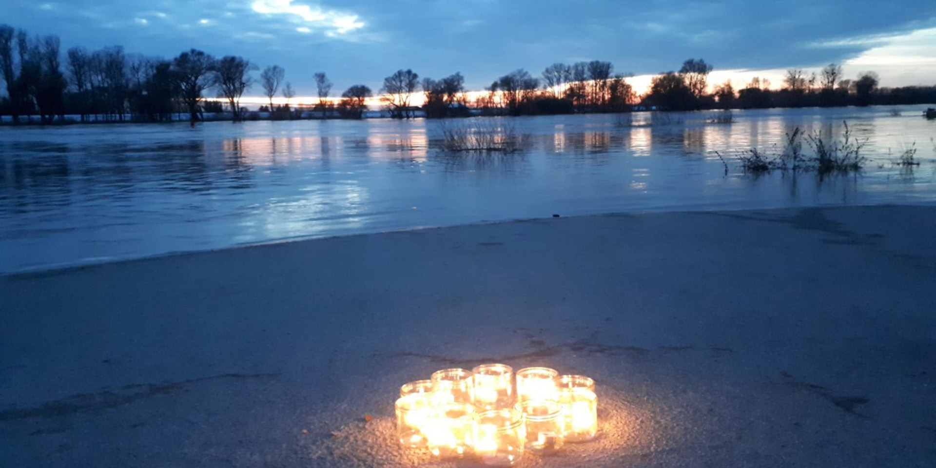 Lichter am Donauufer 