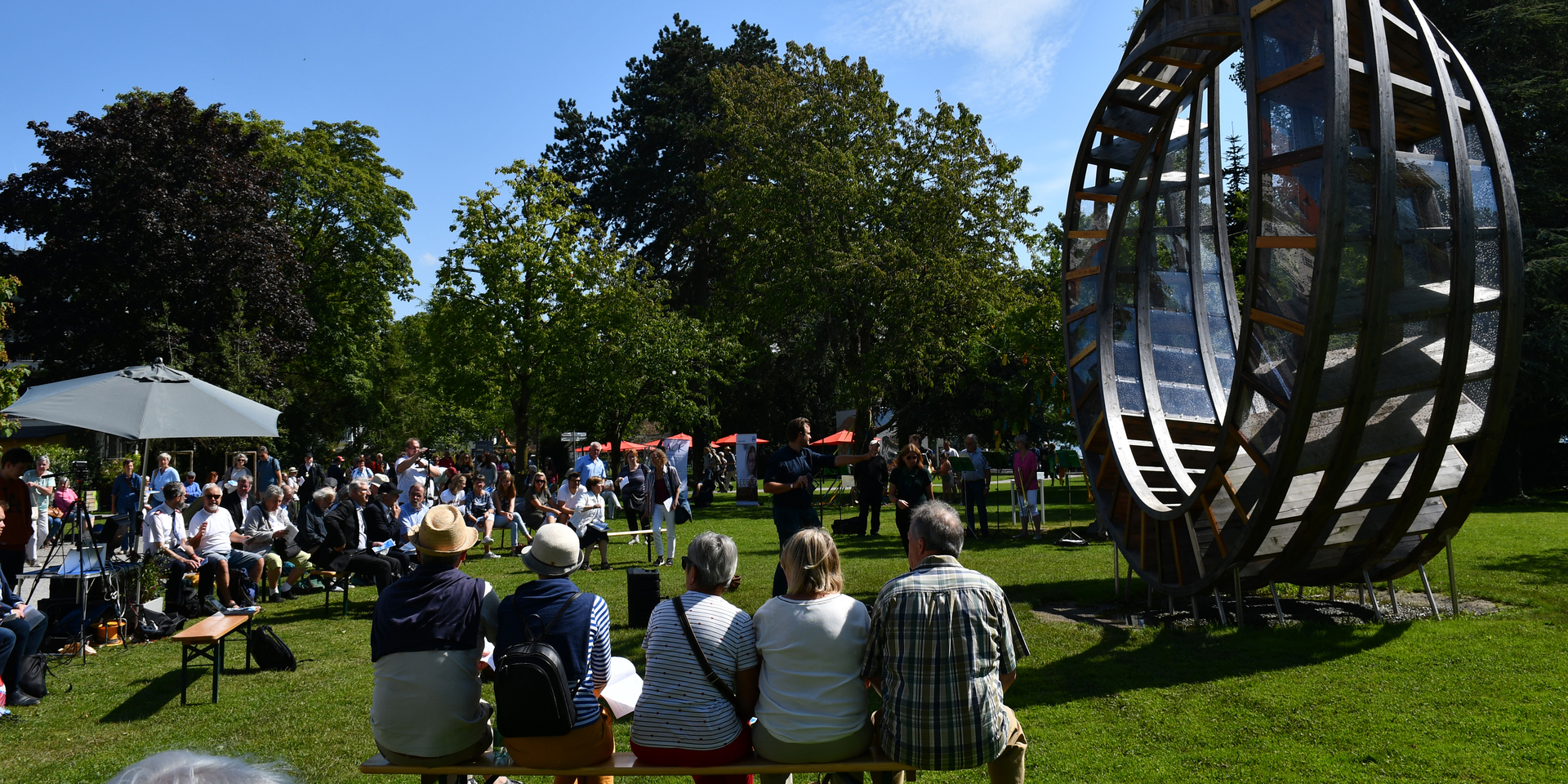 Mittagsgebet am Mittagsgebet am 'ring for peace' in Lindau