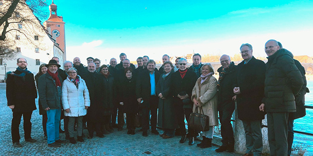 Kirchenvertreter aus Bayern und der Nordkirche tauschten sich in Regensburg miteinander über Zukunftsfragen aus.