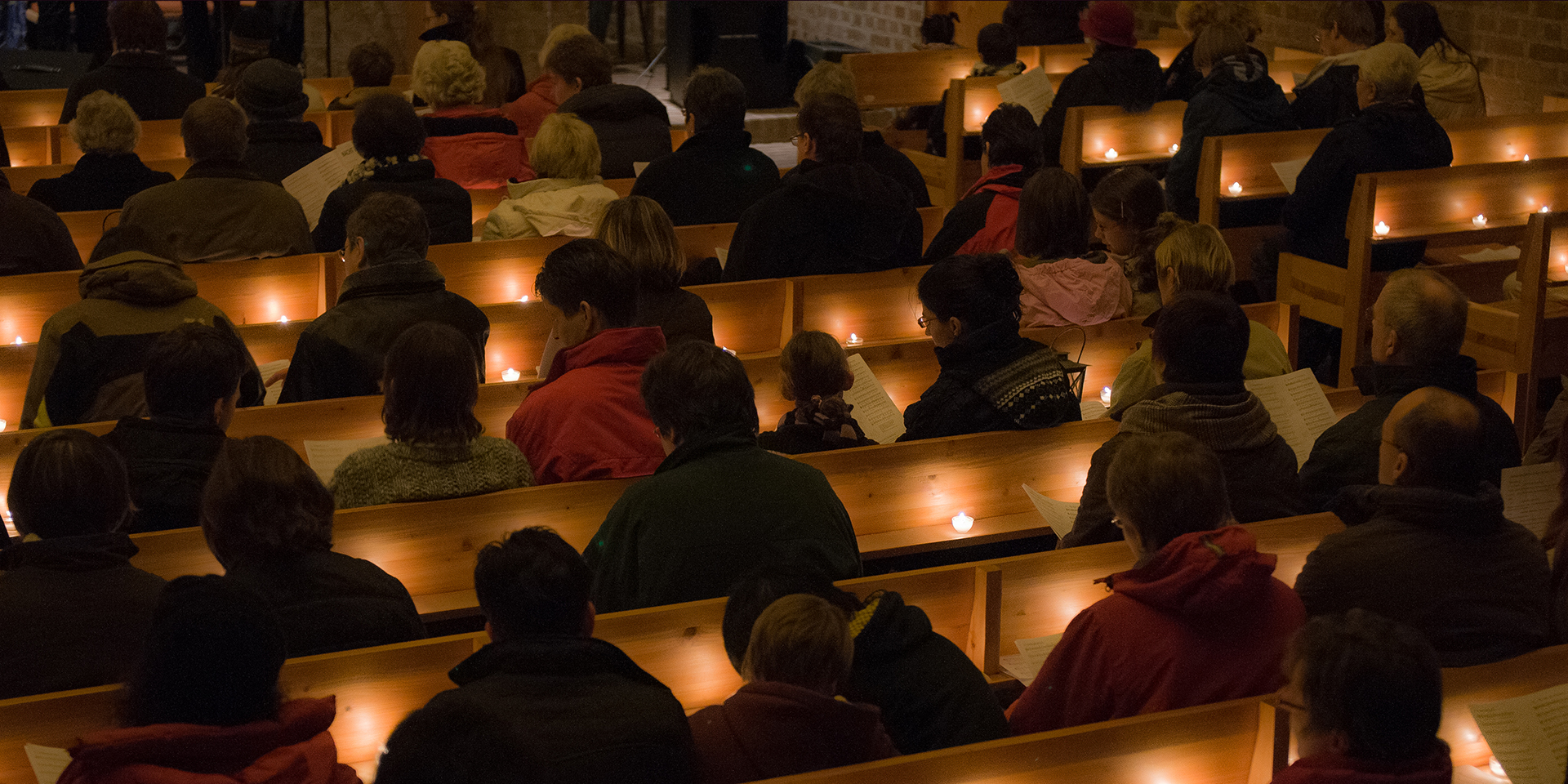 Gottesdienst im Dunkeln Gottesdienst im Dunkeln