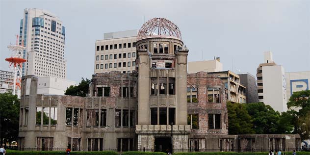 Die Atombombenkuppel ist eine Gedenkstätte in Hiroshima., © Bild: Mike-K. / iStock