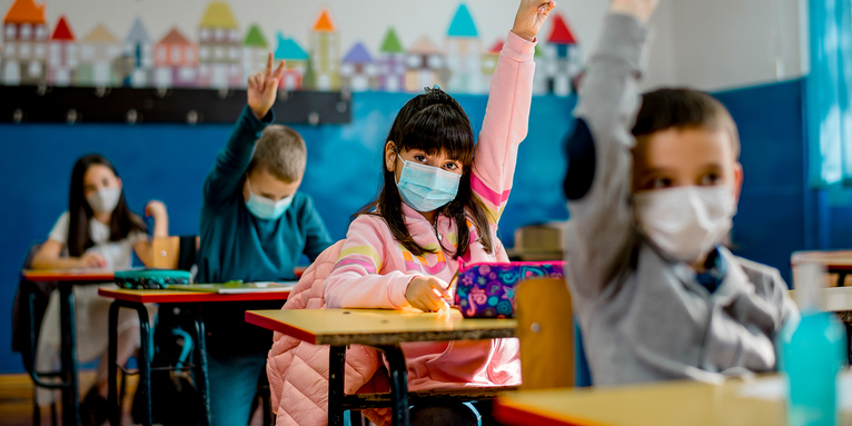 Schule, © iStock-kevajefimija