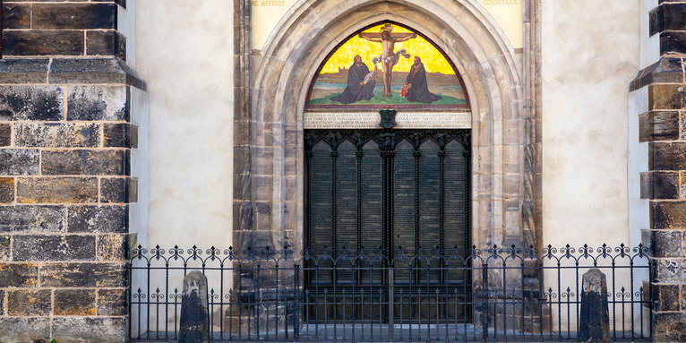 Tür der Schlosskirche in Wittenberg mit den 95 Thesen von Martin Luther, Deutschland, © iStock-ralfgosch