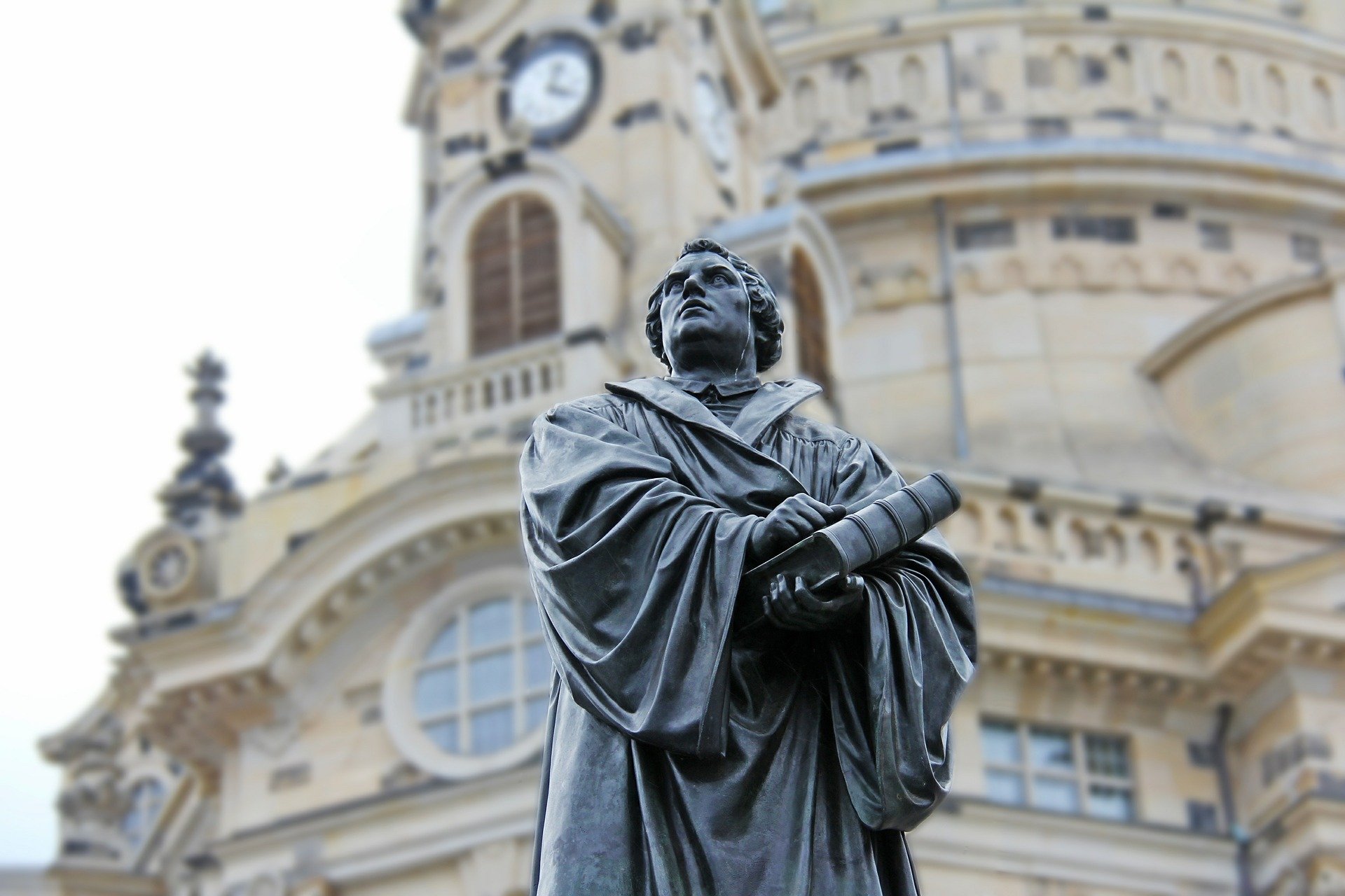 Denkmal Martin Luthers vor der Dresdner Frauenkirche