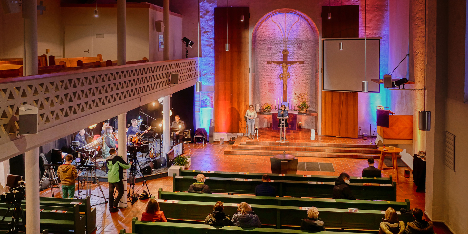 25 Ehrenamtliche zählt das Church-Media-Team in Augsburg